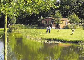 Paradise Lakeside Lodges